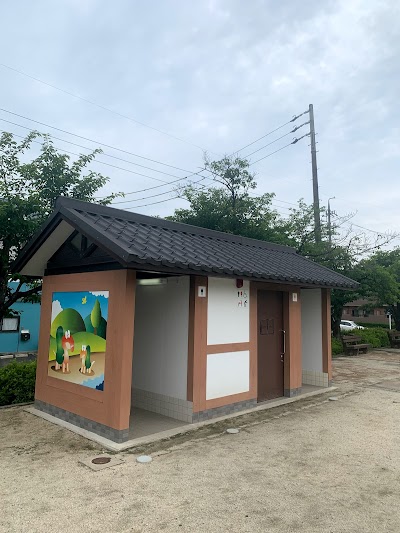 石亀公園 公衆トイレ