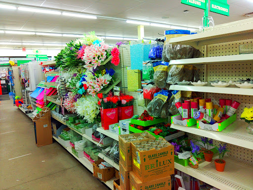 Dollar Store «Dollar Tree», reviews and photos, 2100 US Hwy 641 N, Camden, TN 38320, USA