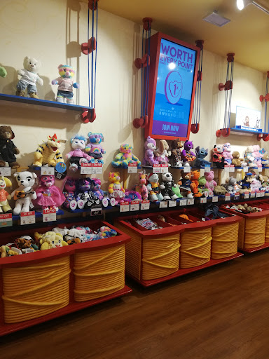 Shopping Mall «Crabtree Valley Mall», reviews and photos, 4325 Glenwood Ave, Raleigh, NC 27612, USA