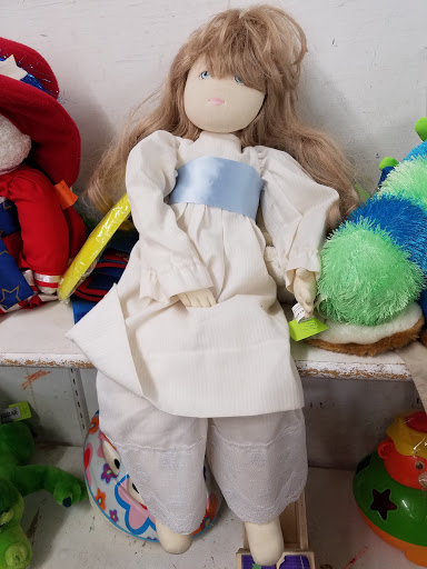 Thrift Store «Simi Thrift Store», reviews and photos, 1492 E Los Angeles Ave, Simi Valley, CA 93065, USA