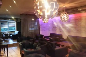 Jumeirah-Shisha Lounge Bar Cafe image