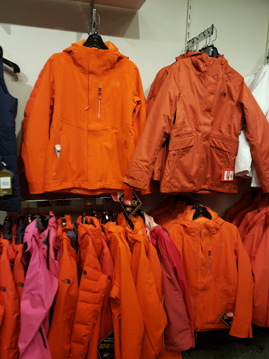 Clothing Store «The North Face Outlet», reviews and photos, 5 Bow St, Freeport, ME 04032, USA
