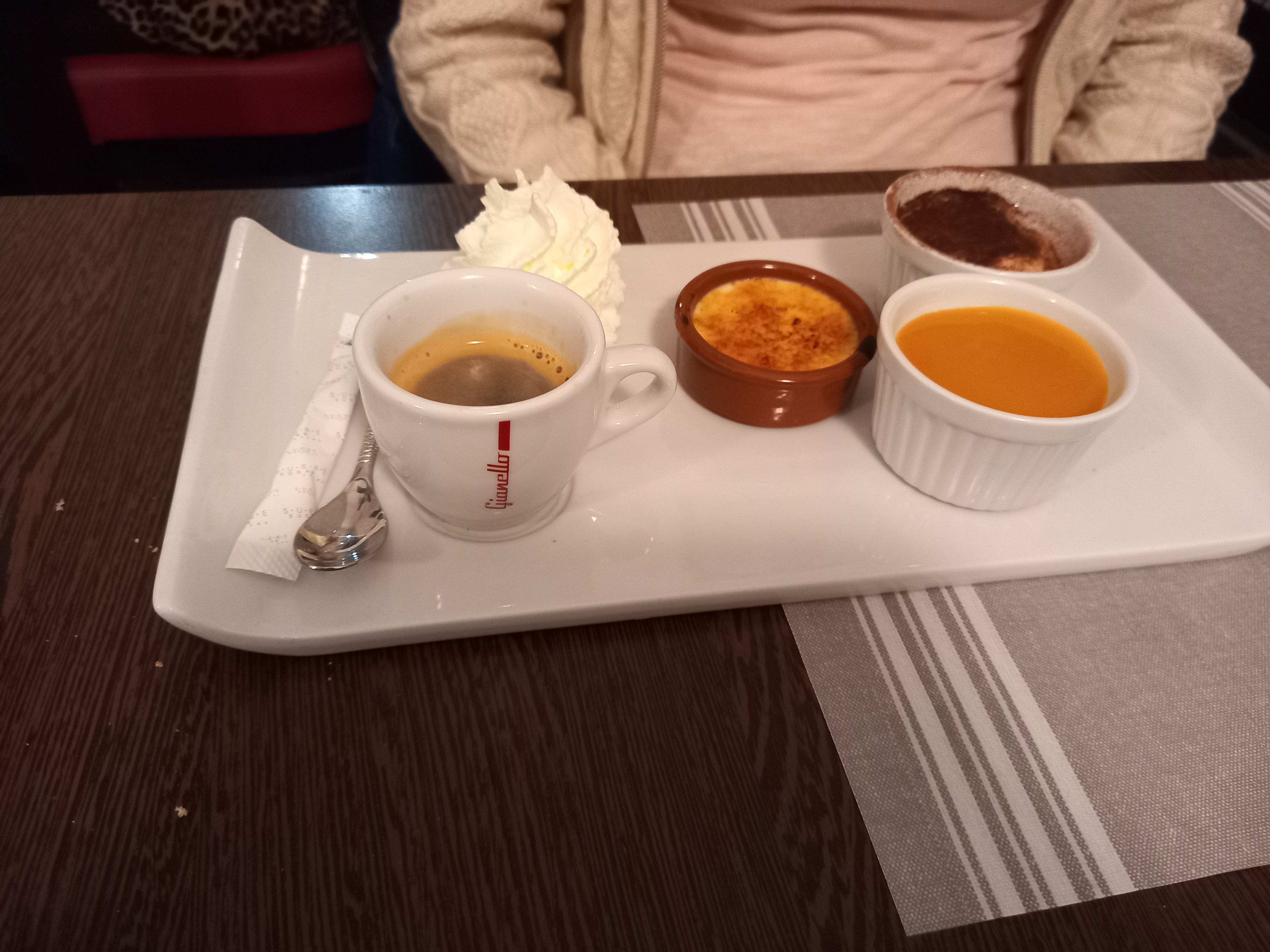 Photo n° 2 de l'avis de Mina. fait le 14/10/2023 à 19:27