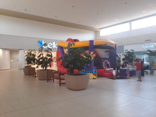 Shopping Mall «Valley Mall», reviews and photos, 1925 E Market St, Harrisonburg, VA 22801, USA