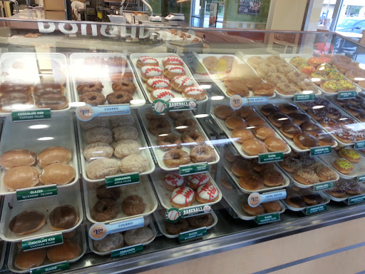 Donut Shop «Krispy Kreme», reviews and photos, 12648 Jefferson Ave, Newport News, VA 23602, USA