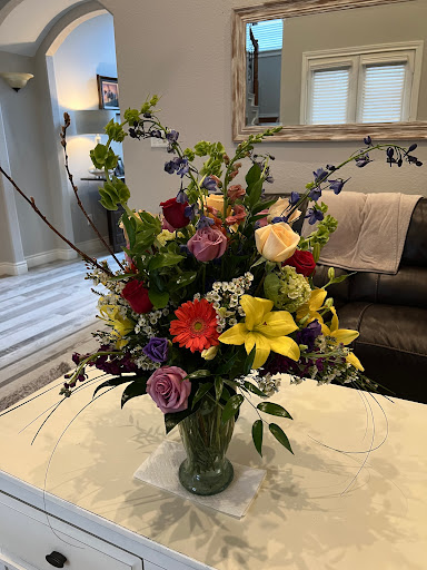 Florist «Blossom Flower Shop», reviews and photos, 906 N Frazier St, Conroe, TX 77301, USA