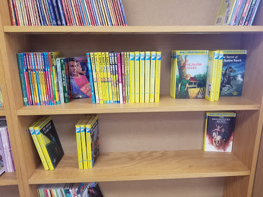 Book Store «Ukazoo Books», reviews and photos, 8641 Loch Raven Blvd, Towson, MD 21286, USA