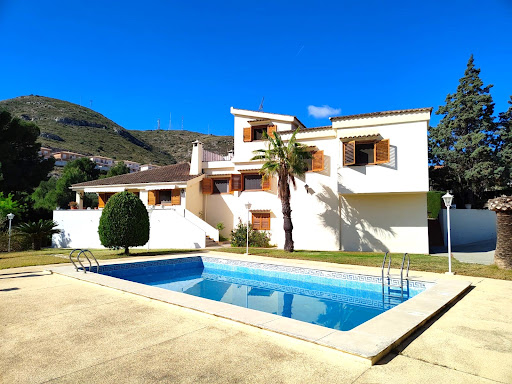 PISOS y CHALETS.COM en La Pobla de Vallbona