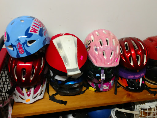 Thrift Store «Freedom Treasures Resale Store», reviews and photos, 7570 Cooley Lake Rd, Waterford Twp, MI 48327, USA