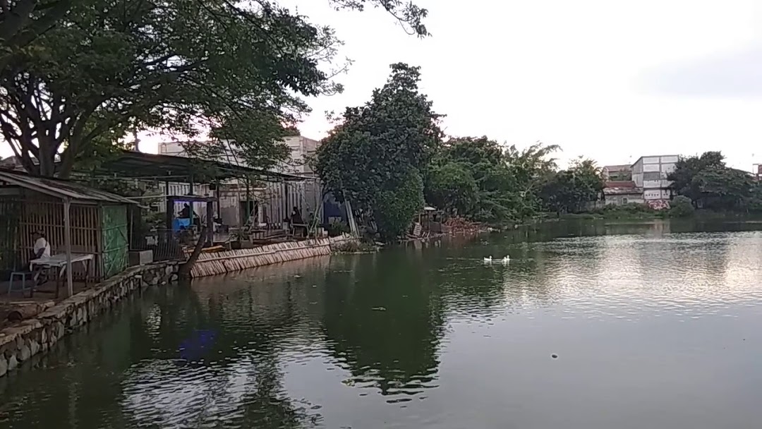 Danau Villa Gading Baru
