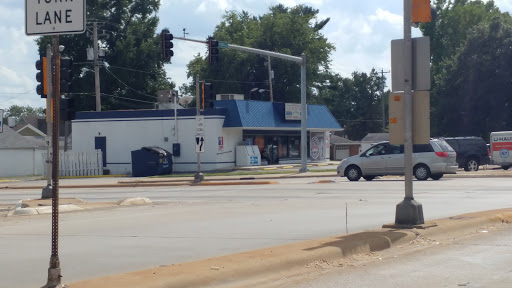 Convenience Store «Belleville Quick Stop Inc», reviews and photos, 1258 Lebanon Ave, Belleville, IL 62221, USA