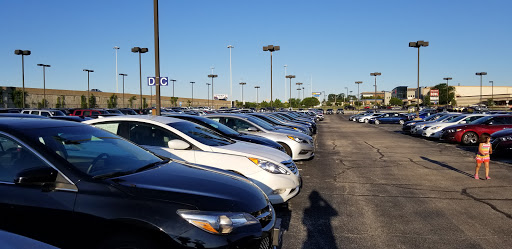 Used Car Dealer «CarMax», reviews and photos, 101 N Wolf Rd, Hillside, IL 60162, USA
