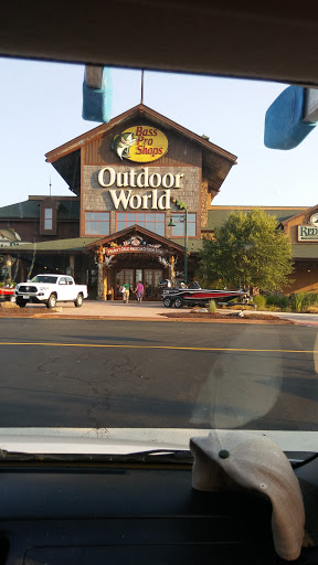 Sporting Goods Store «Bass Pro Shops», reviews and photos, 11550 Lakeridge Pkwy, Ashland, VA 23005, USA