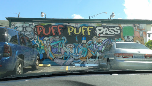 Tobacco Shop «Puff Puff Pass Smoke Shop», reviews and photos, 125 W Sunrise Blvd, Fort Lauderdale, FL 33311, USA