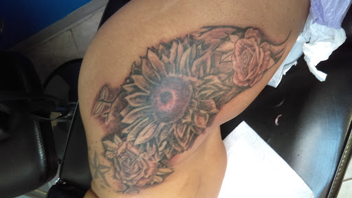 Tattoo Shop «Infamous Tattoos», reviews and photos, 5330 Old National Hwy, College Park, GA 30349, USA