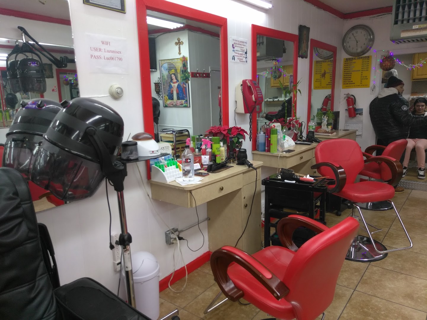 Luz's Unisex Beauty Salon and Barbershop