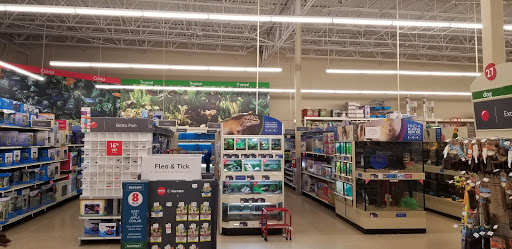 Pet Supply Store «PetSmart», reviews and photos, 145 Witchwood Dr, North Wales, PA 19454, USA