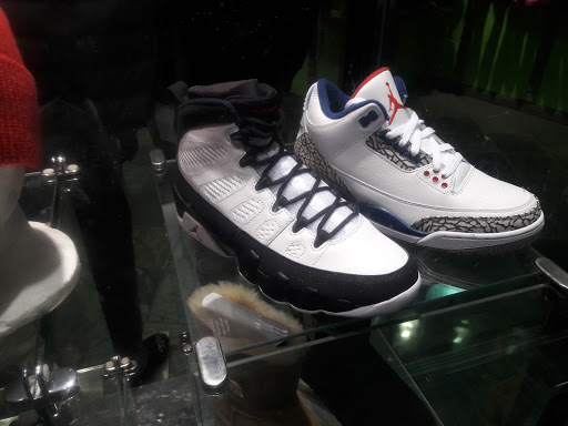 Clothing Store «Gap Factory Store», reviews and photos, 400 Fulton St, Brooklyn, NY 11201, USA