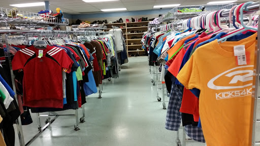 Thrift Store «St. Vincent de Paul Thrift Store», reviews and photos, 1426 6th Ave, Des Moines, IA 50314, USA