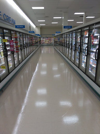 Grocery Store «Schnucks», reviews and photos, 6083 Mid Rivers Mall Dr, St Charles, MO 63304, USA