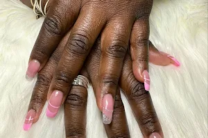 Pretty Nails Salon image