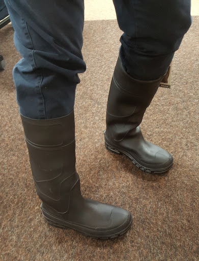 Animal Feed Store «Wilco Farm Store», reviews and photos, 3285 Commercial St SE, Salem, OR 97302, USA