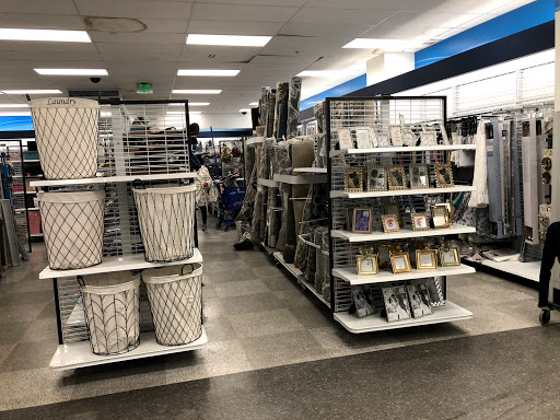 Clothing Store «Ross Dress for Less», reviews and photos, 2 Miracle Mile, Coral Gables, FL 33134, USA