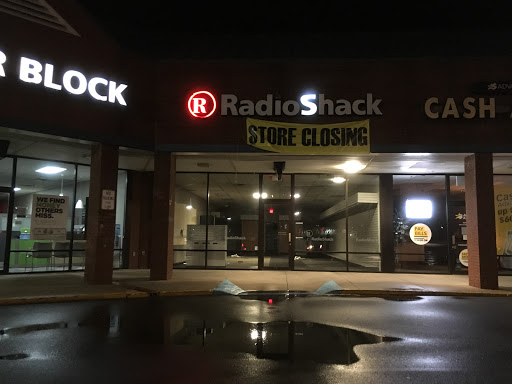 Electronics Store «RadioShack», reviews and photos, 2279 N Park Dr #420, Holland, MI 49424, USA