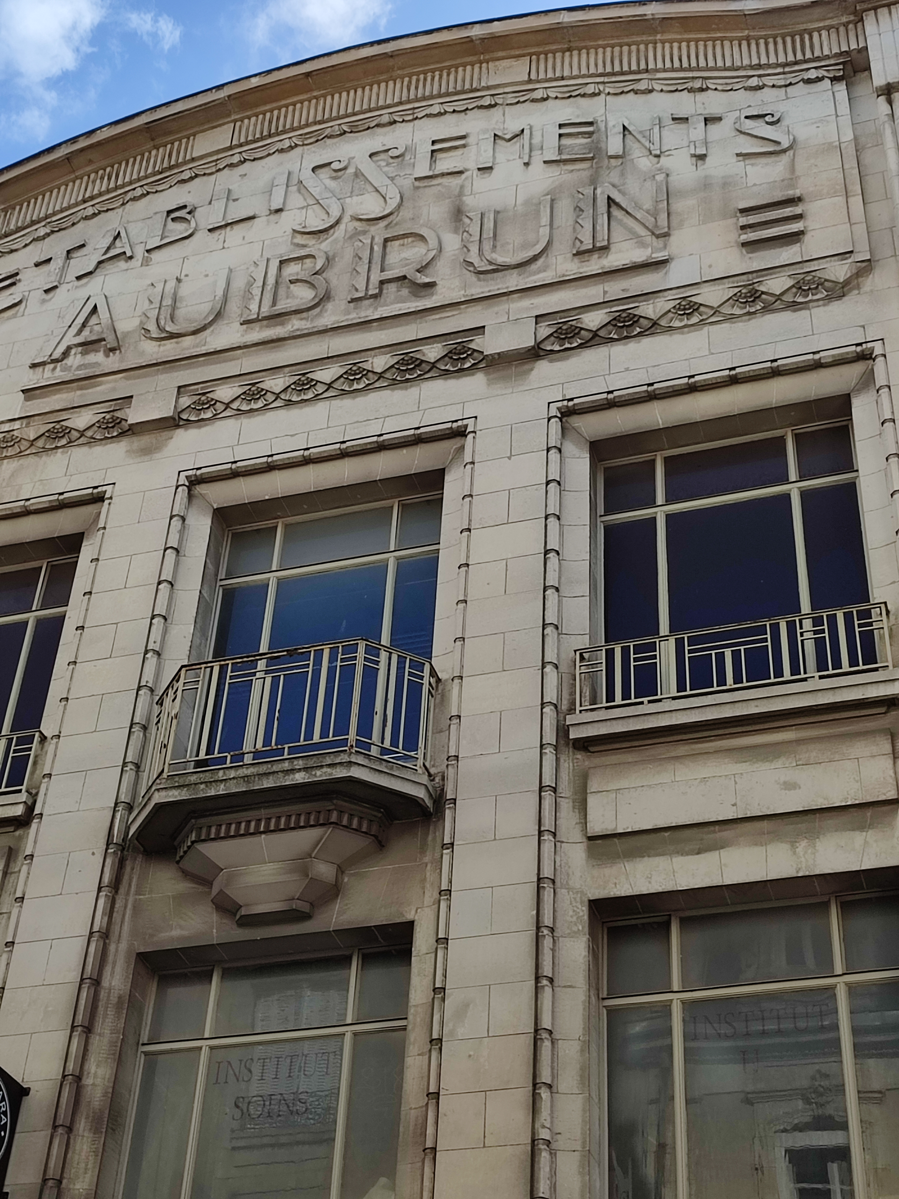 Photo n° 2 de l'avis de ouzé.e fait le 27/05/2023 à 20:58