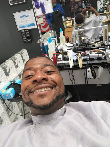 Barber Shop «Tru II You Barber & Beauty Salon», reviews and photos, 5365 W 10th St, Indianapolis, IN 46224, USA