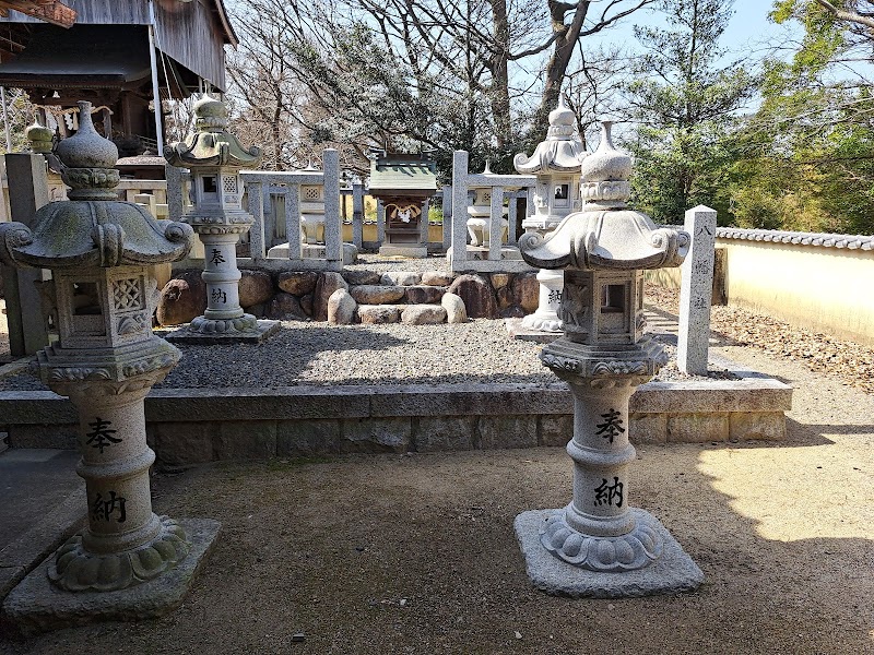 楠村神社