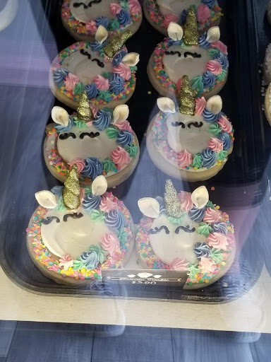 Cake Shop «Coccadotts Cake Shop», reviews and photos, 6280 N Federal Hwy, Fort Lauderdale, FL 33308, USA