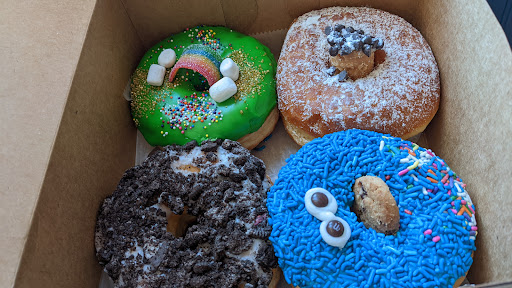 Donut Shop «Donut King», reviews and photos, 411 Middle St, Weymouth, MA 02189, USA