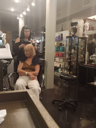 Beauty Salon «Ana Molinari Salon Spa Boutique», reviews and photos, 52 S Palm Ave, Sarasota, FL 34236, USA