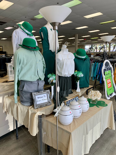 Thrift Store «Edgar & James – Goodwill Specialty Store & Donation Center», reviews and photos