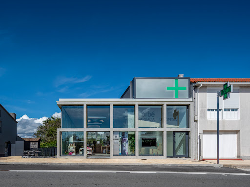 Imagen del negocio Farmacia Ortopedia LORBÉ en Oleiros, A Coruña