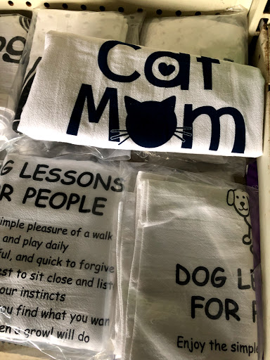 Pet Supply Store «Lazy Creek Discount Pet Food & Supplies», reviews and photos, 351 E Church St, Leesville, SC 29070, USA