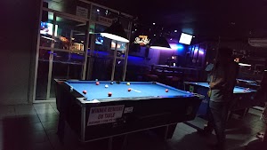 Jos Pool Bar - photo 1