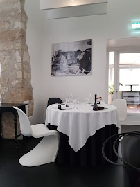 Atmosphère du Restaurant gastronomique Maison Saint Crescent - La Table Lionel Giraud à Narbonne - n°10
