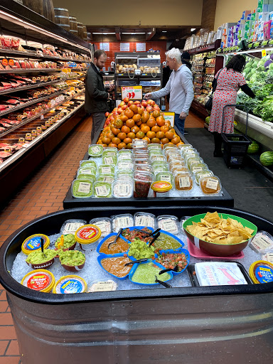 Produce Market «Morse Fresh Market», reviews and photos, 1430 W Morse Ave, Chicago, IL 60626, USA