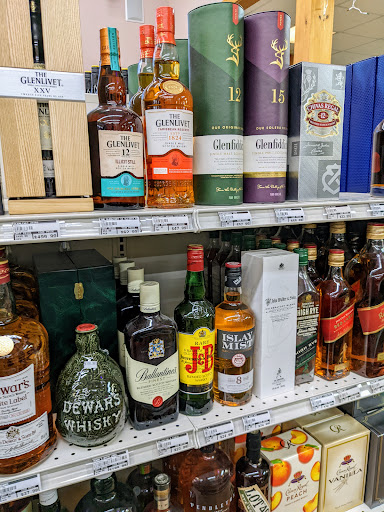 Liquor Store «Windham Wine & Spirits», reviews and photos, 1182 Main St, Willimantic, CT 06226, USA