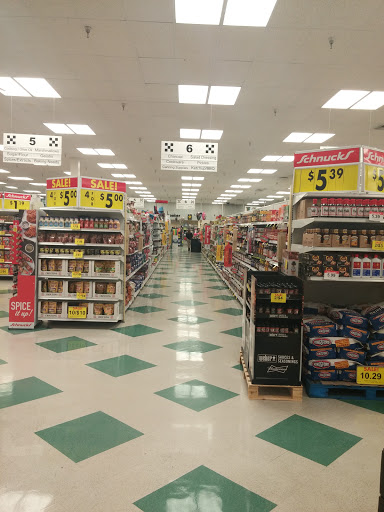 Grocery Store «Schnucks», reviews and photos, 110 Carlyle Plaza Dr, Belleville, IL 62221, USA