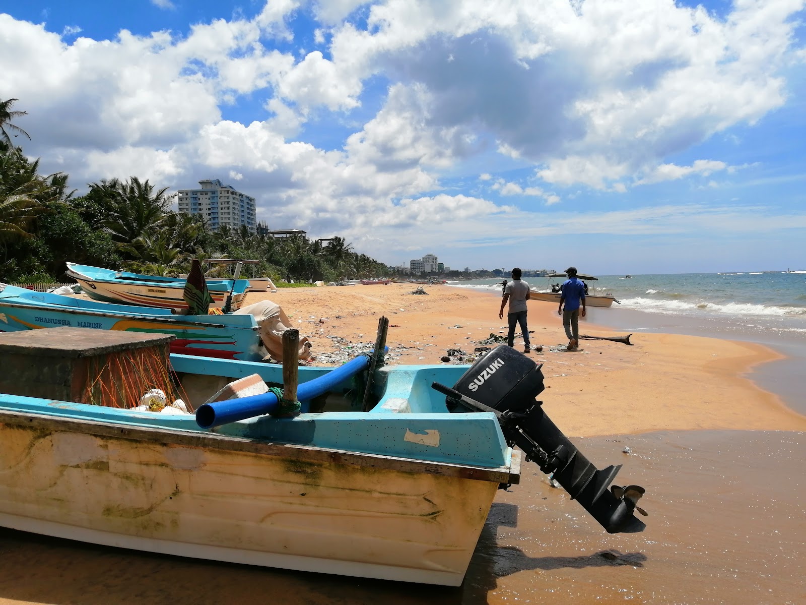 Foto av Mount Laviniya Beach - populär plats bland avkopplingskännare
