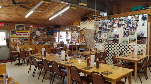 Pooles Bar-B-Q - 164 Craig St, East Ellijay, GA 30540, Estados Unidos