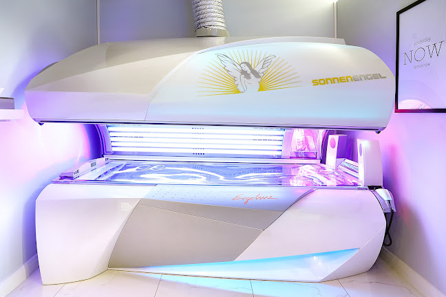 Comments and reviews of Solar Lounge Tanning Salon