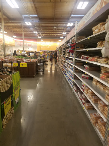 Grocery Store «Food 4 Less», reviews and photos, 6700 Cherry Ave, Long Beach, CA 90805, USA
