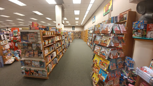 Book Store «Barnes & Noble», reviews and photos, 470 Universal Dr N, North Haven, CT 06473, USA