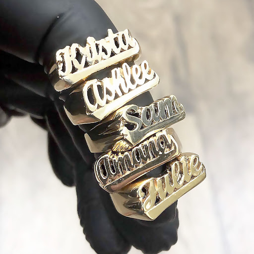 Jewelry Store «Torres Omar Jewelers», reviews and photos, 2624 N Milwaukee Ave, Chicago, IL 60647, USA