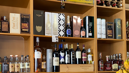 Gourmet Grocery Store «Garden Gourmet Market», reviews and photos, 1130 N Ashland Ave, Chicago, IL 60622, USA