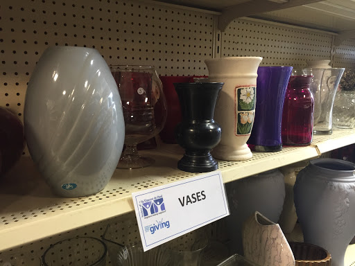 Thrift Store «St. Vincent de Paul Thrift Store and Donation Center», reviews and photos, 2300 Beechmont Ave, Cincinnati, OH 45230, USA